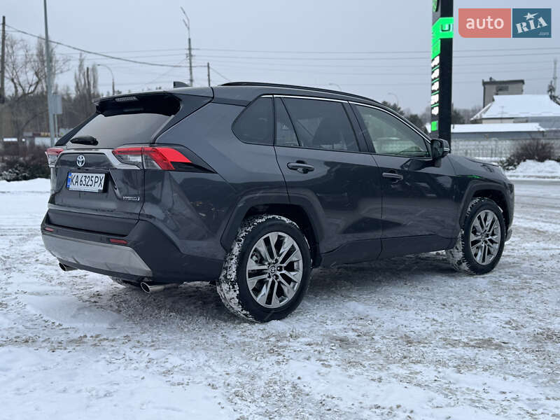 Позашляховик / Кросовер Toyota RAV4 2024 в Києві