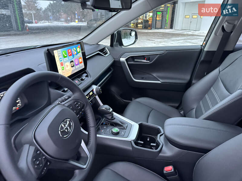 Позашляховик / Кросовер Toyota RAV4 2024 в Києві