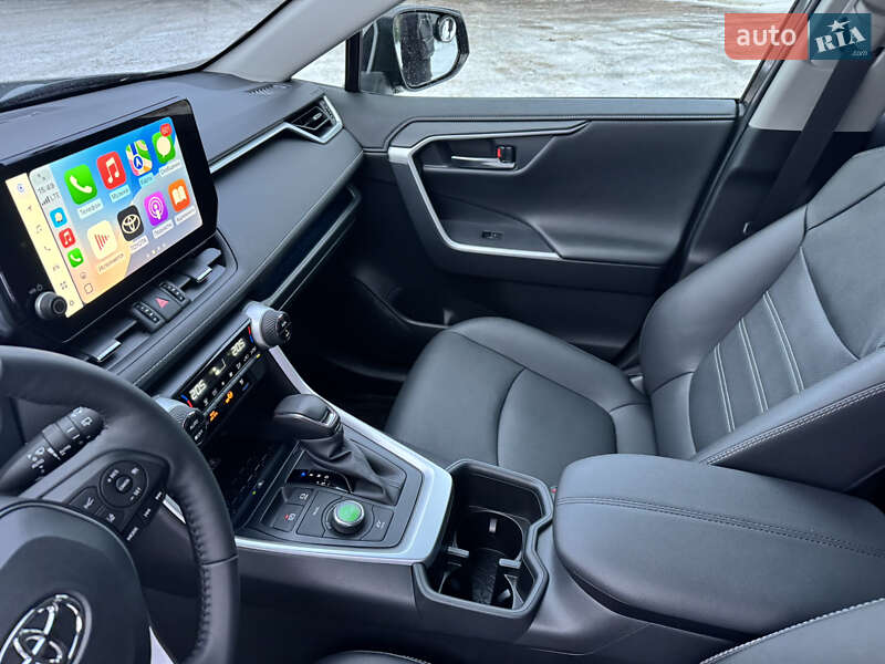 Позашляховик / Кросовер Toyota RAV4 2024 в Києві