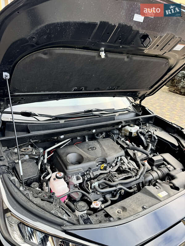 Позашляховик / Кросовер Toyota RAV4 2020 в Києві