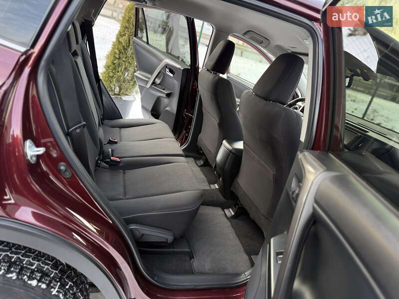 Позашляховик / Кросовер Toyota RAV4 2017 в Вінниці