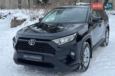 Внедорожник / Кроссовер Toyota RAV4 2019 в Тернополе