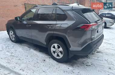 Внедорожник / Кроссовер Toyota RAV4 2021 в Хмельницком