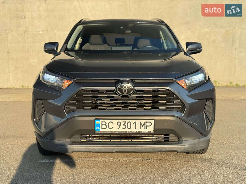 Позашляховик / Кросовер Toyota RAV4 2019 в Києві