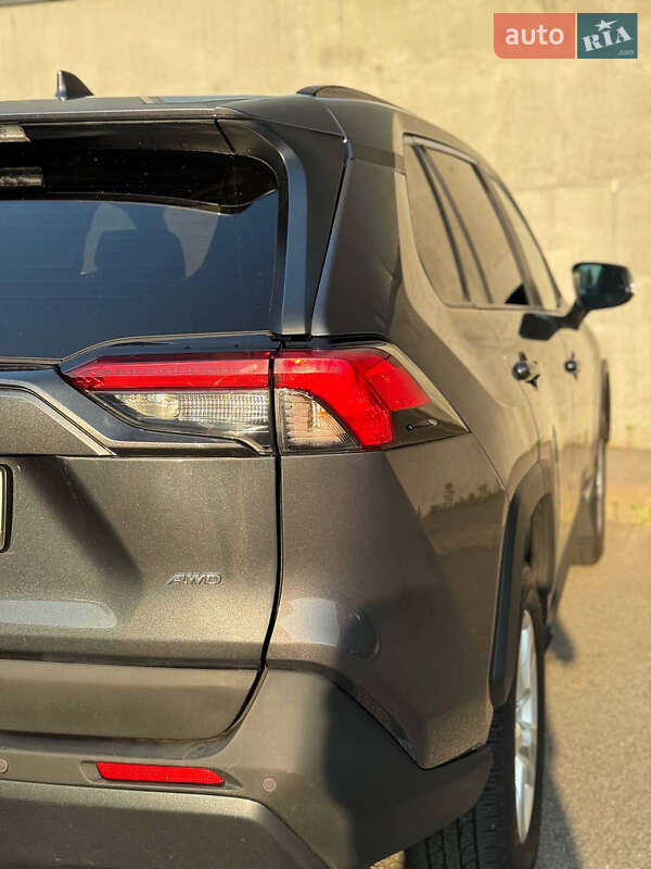 Позашляховик / Кросовер Toyota RAV4 2019 в Києві