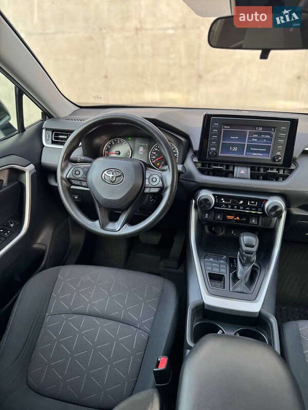 Позашляховик / Кросовер Toyota RAV4 2019 в Києві