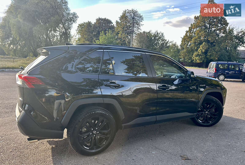Позашляховик / Кросовер Toyota RAV4 2019 в Чернігові