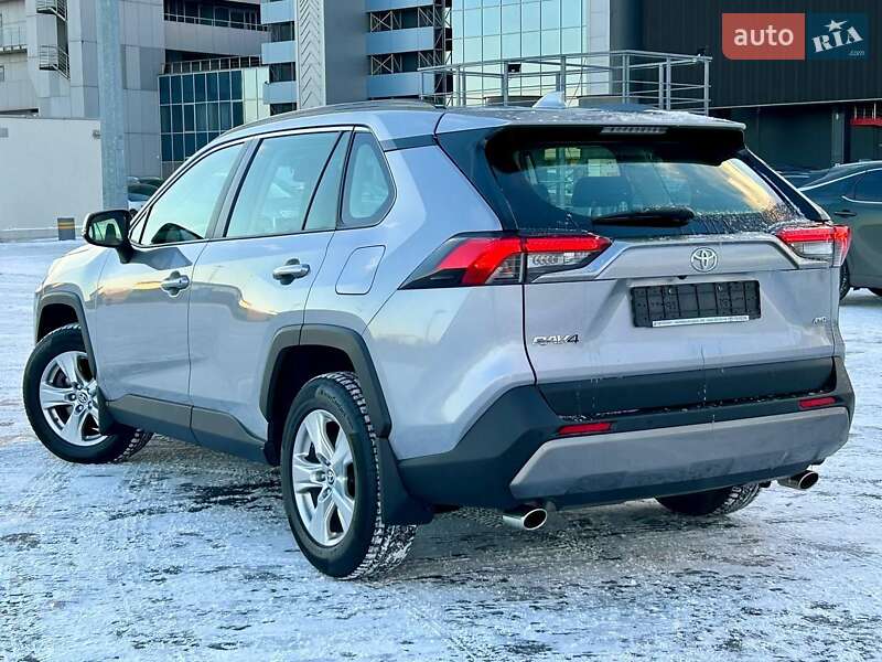Внедорожник / Кроссовер Toyota RAV4 2020 в Киеве фото 3 Внедорожник / Кроссовер Toyota RAV4 2020 в Киеве
