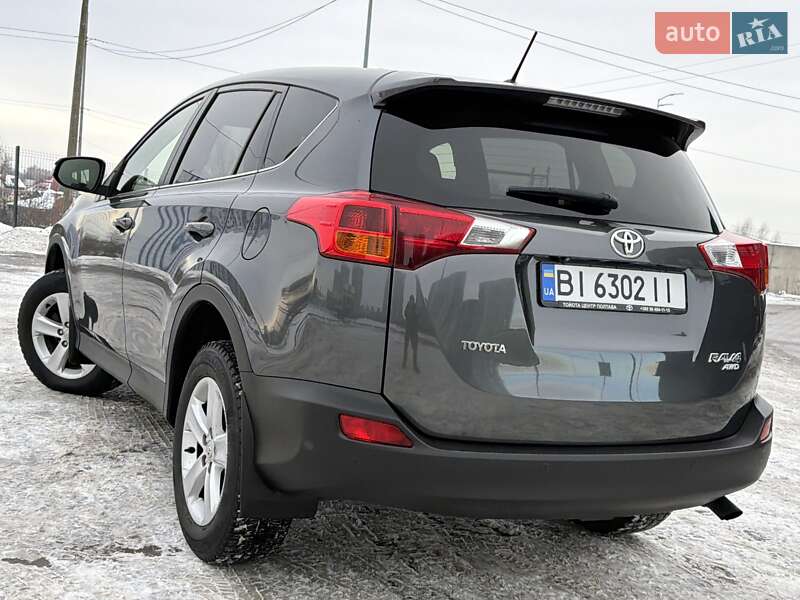 Позашляховик / Кросовер Toyota RAV4 2013 в Києві
