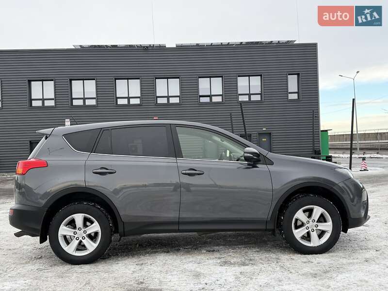 Позашляховик / Кросовер Toyota RAV4 2013 в Києві