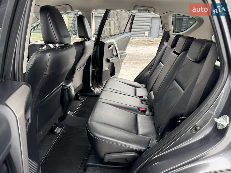 Позашляховик / Кросовер Toyota RAV4 2013 в Києві