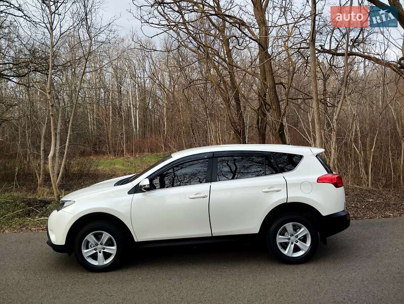 Позашляховик / Кросовер Toyota RAV4 2013 в Одесі
