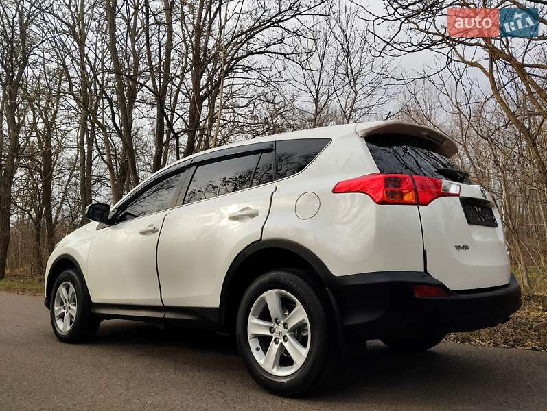 Позашляховик / Кросовер Toyota RAV4 2013 в Одесі