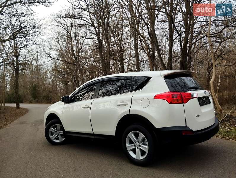 Toyota RAV4 2013