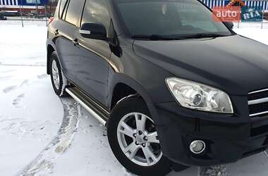 Внедорожник / Кроссовер Toyota RAV4 2010 в Киеве