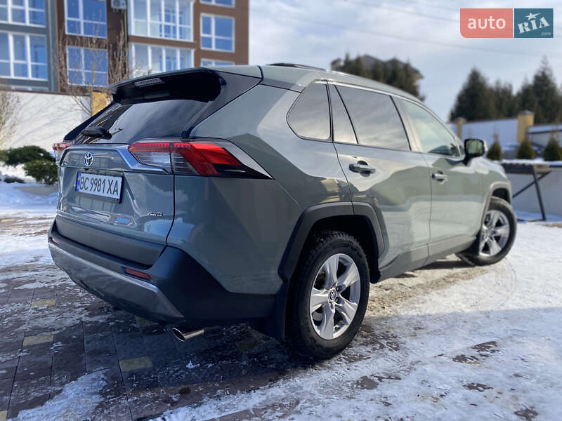 Позашляховик / Кросовер Toyota RAV4 2020 в Львові фото 10 Позашляховик / Кросовер Toyota RAV4 2020 в Львові
