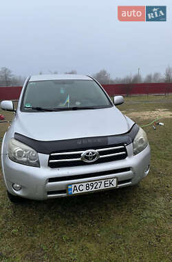 Внедорожник / Кроссовер Toyota RAV4 2006 в Луцке