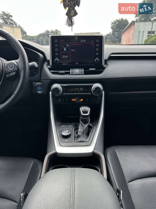 Внедорожник / Кроссовер Toyota RAV4 2021 в Днепре фото 37 Внедорожник / Кроссовер Toyota RAV4 2021 в Днепре