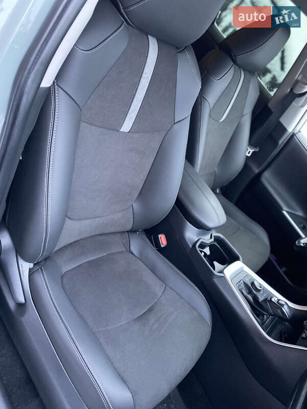 Позашляховик / Кросовер Toyota RAV4 2020 в Львові фото 14 Позашляховик / Кросовер Toyota RAV4 2020 в Львові