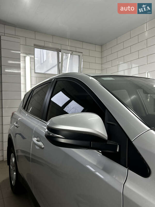 Внедорожник / Кроссовер Toyota RAV4 2013 в Раздельной