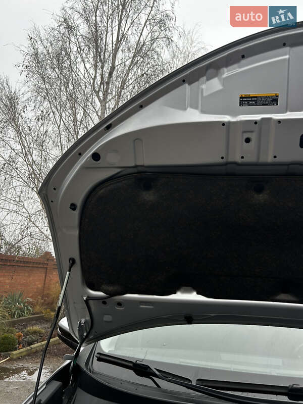 Внедорожник / Кроссовер Toyota RAV4 2013 в Раздельной