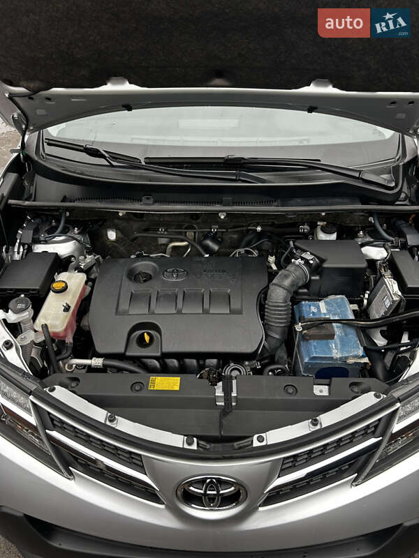 Внедорожник / Кроссовер Toyota RAV4 2013 в Раздельной