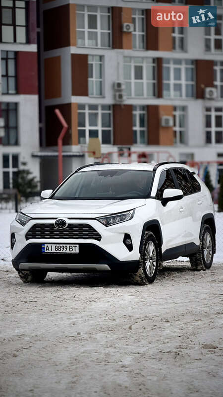Позашляховик / Кросовер Toyota RAV4 2020 в Києві