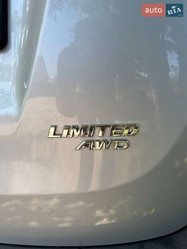 Внедорожник / Кроссовер Toyota RAV4 2015 в Шептицькому