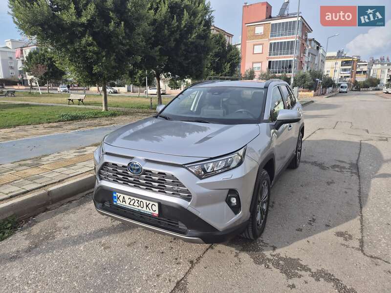 Внедорожник / Кроссовер Toyota RAV4 2023 в Киеве