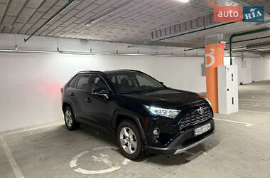 Позашляховик / Кросовер Toyota RAV4 2019 в Києві