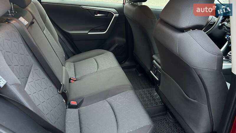 Внедорожник / Кроссовер Toyota RAV4 2020 в Одессе