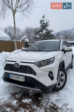 Внедорожник / Кроссовер Toyota RAV4 2019 в Тячеве