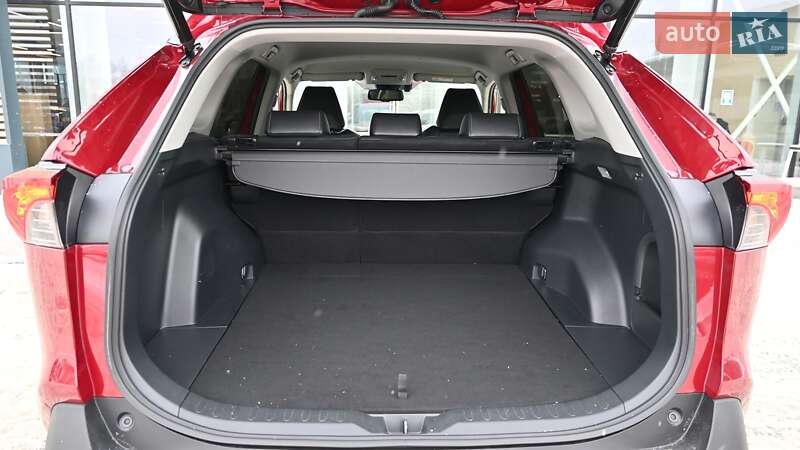Внедорожник / Кроссовер Toyota RAV4 2020 в Киеве