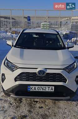 Позашляховик / Кросовер Toyota RAV4 2020 в Києві