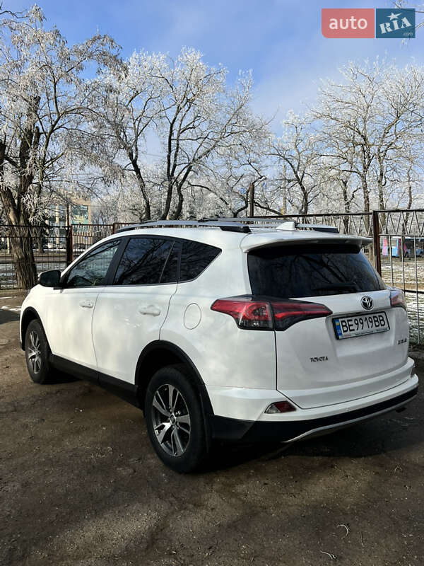 Внедорожник / Кроссовер Toyota RAV4 2017 в Николаеве фото 5 Внедорожник / Кроссовер Toyota RAV4 2017 в Николаеве