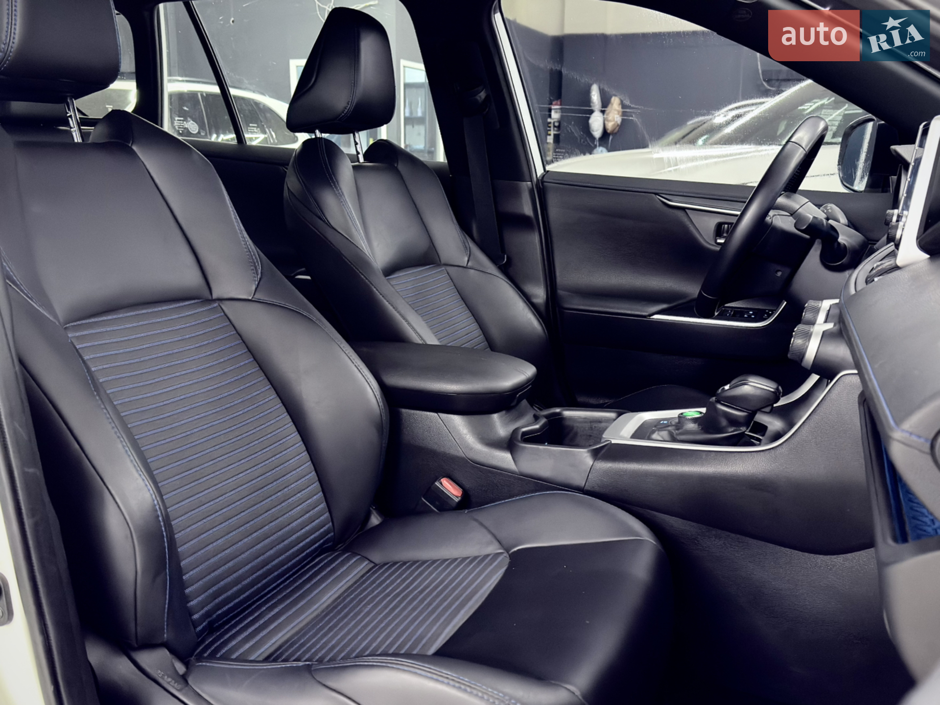 2022 Toyota RAV 4 - мініатюра 17