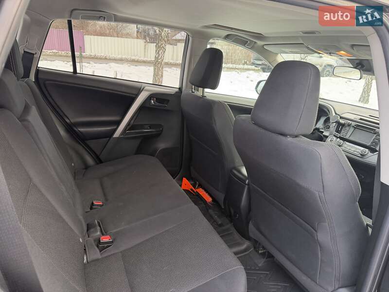 Внедорожник / Кроссовер Toyota RAV4 2018 в Василькове