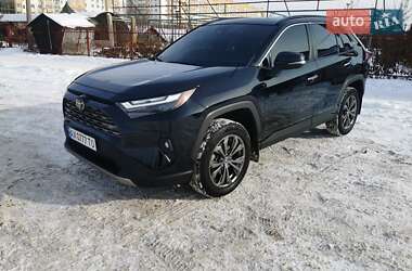 Позашляховик / Кросовер Toyota RAV4 2022 в Харкові