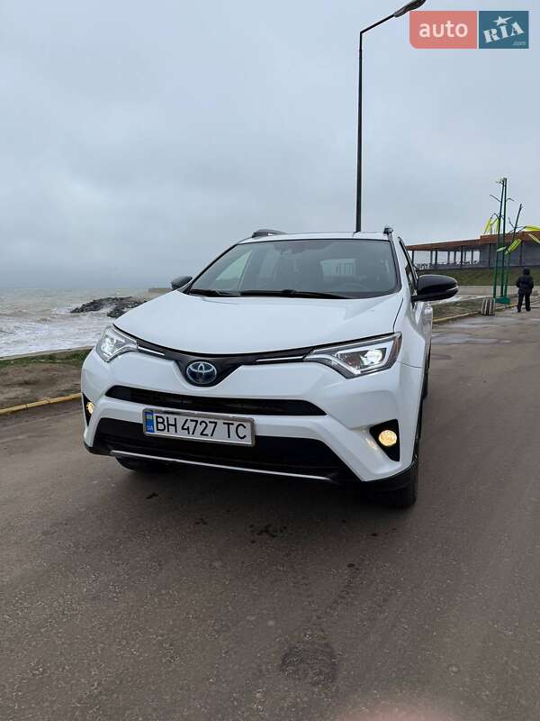 Внедорожник / Кроссовер Toyota RAV4 2017 в Одессе