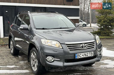 Позашляховик / Кросовер Toyota RAV4 2011 в Тячеві