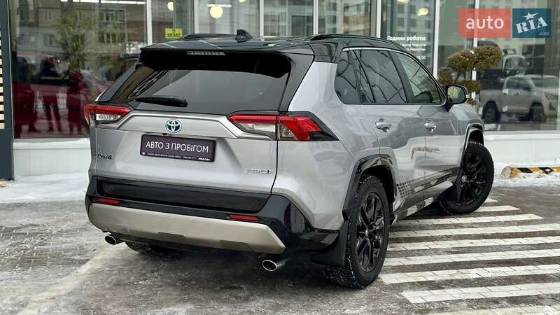 Внедорожник / Кроссовер Toyota RAV4 2024 в Чернигове