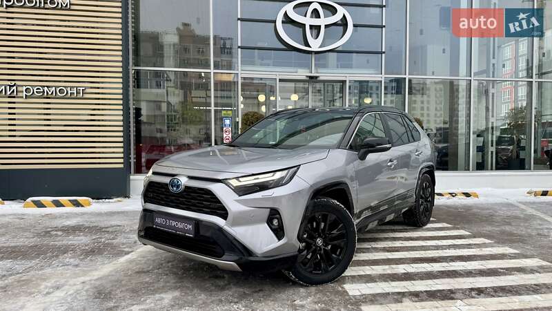 Внедорожник / Кроссовер Toyota RAV4 2024 в Чернигове