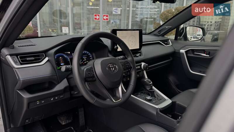 Внедорожник / Кроссовер Toyota RAV4 2024 в Чернигове