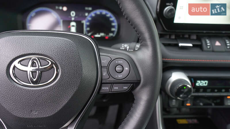 Внедорожник / Кроссовер Toyota RAV4 2024 в Львове