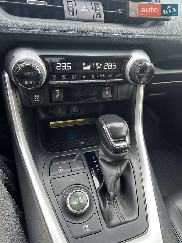 Внедорожник / Кроссовер Toyota RAV4 2020 в Белой Церкви