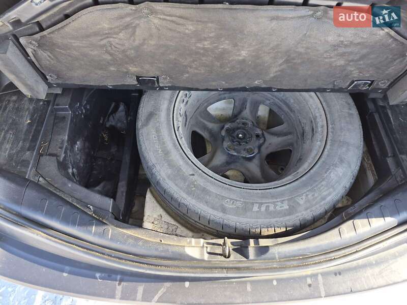 Внедорожник / Кроссовер Toyota RAV4 2013 в Ивано-Франковске