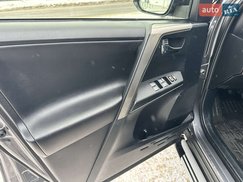 Внедорожник / Кроссовер Toyota RAV4 2014 в Виннице