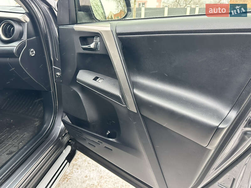 Внедорожник / Кроссовер Toyota RAV4 2014 в Виннице