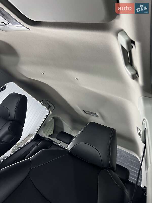 Внедорожник / Кроссовер Toyota RAV4 2019 в Тернополе