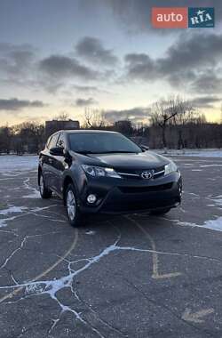 Позашляховик / Кросовер Toyota RAV4 2013 в Кам'янському